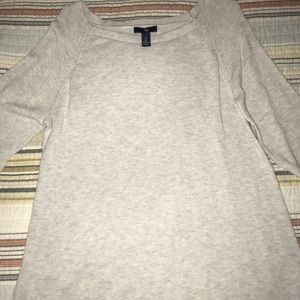 Gap sweater